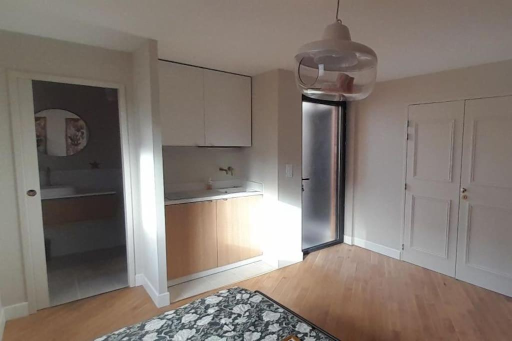 Joli Studio Avec Stationnement Gratuit Dans La Rue Apartment Le Mans Luaran gambar